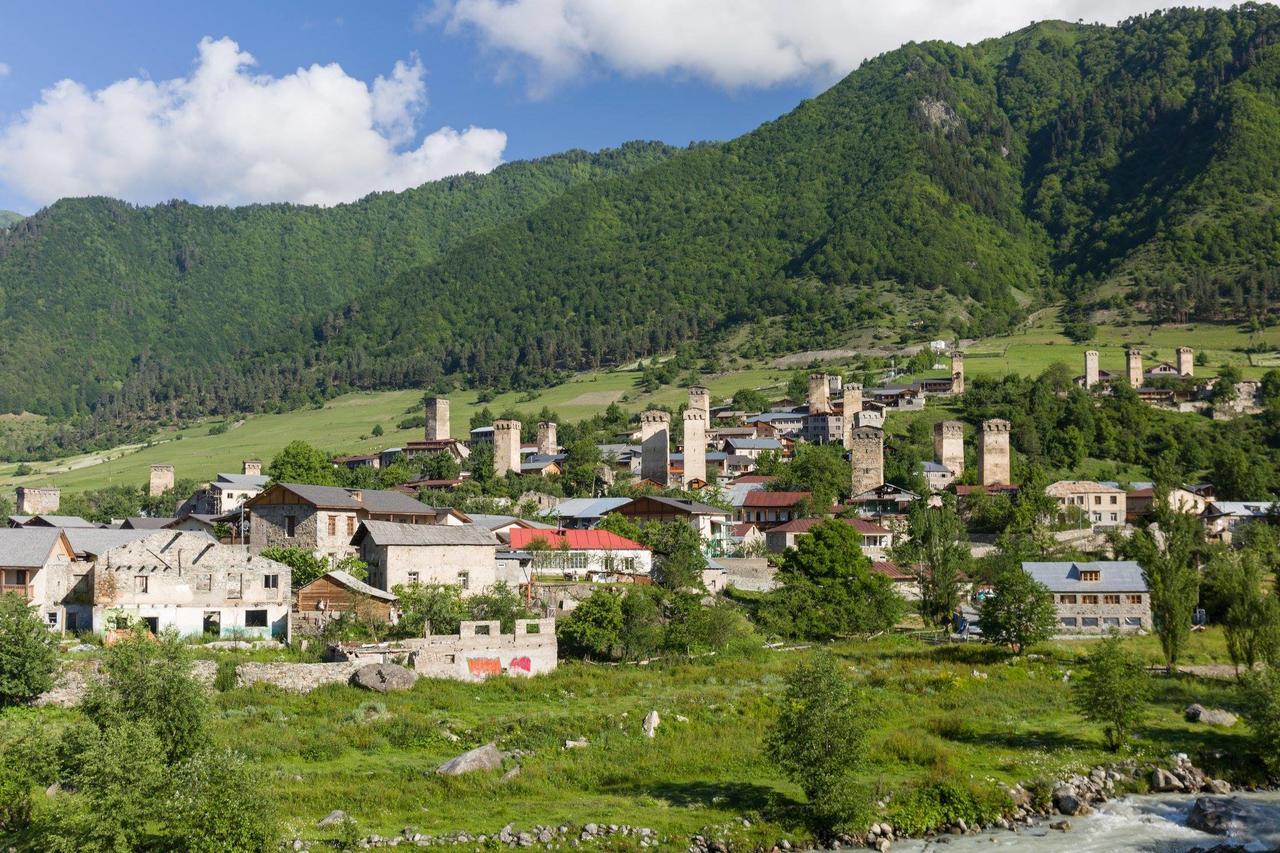 Hotel Mushkudiani Manor Mestia Exterior foto